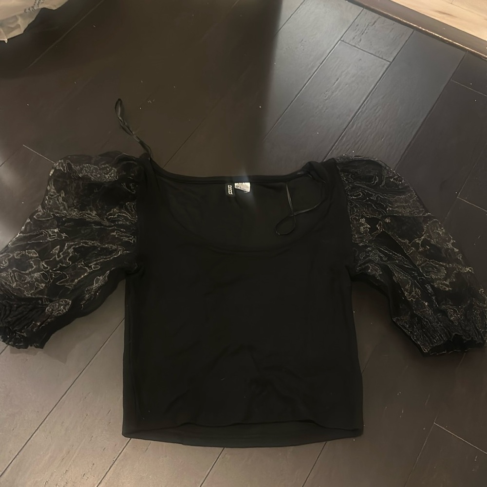 H&M divided black crop top 
Mesh arms